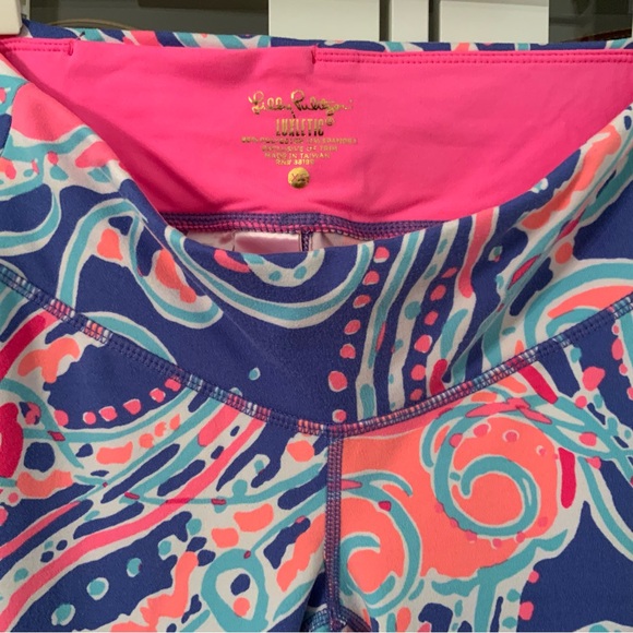 Lilly Pulitzer Luxletic Weekender Legging - Picture 8 of 9